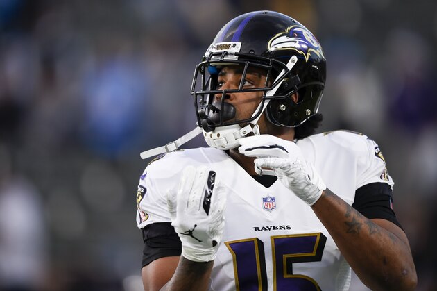 Baltimore Ravens wide receiver Michael Crabtree warms up before an NFL football game against the Los Angeles Chargers in Carson, Calif., Sunday, Dec. 23, 2018. (AP Photo/Kelvin Kuo)