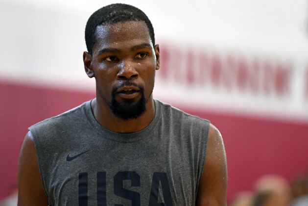 LAS VEGAS, NV - JULY 27:  Kevin Durant #52 of the United States attends a practice session at the 2018 USA Basketball Men's National Team minicamp at the Mendenhall Center at UNLV on July 27, 2018 in Las Vegas, Nevada.  (Photo by Ethan Miller/Getty Images)