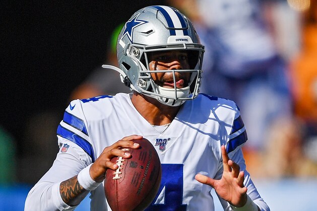 HONOLULU, HAWAII - AUGUST 17: Dak Prescott #4 of the Dallas Cowboys reads the Los Angeles Rams defense during the preseason game at Aloha Stadium on August 17, 2019 in Honolulu, Hawaii. (Photo by Alika Jenner/Getty Images)