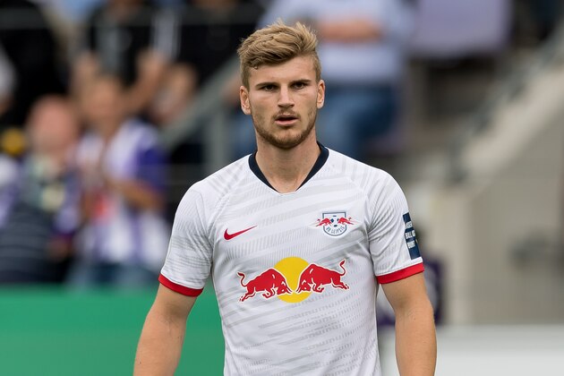 OSNABRUECK, GERMANY - AUGUST 11: Timo Werner of RB Leipzig looks on during the DFB Cup first round match between VfL Osnabrueck and RB Leipzig at Stadion an der Bremer Brücke on August 11, 2019 in Osnabrueck, Germany. (Photo by TF-Images/Getty Images)