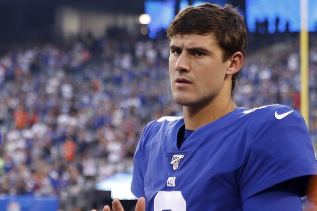 EAST RUTHERFORD, NEW JERSEY - AUGUST 16: Daniel Jones #8 of the New York Giants stands on the sideline before the game against the Chicago Bears during a preseason game at MetLife Stadium on August 16, 2019 in East Rutherford, New Jersey. (Photo by Elsa/Getty Images)