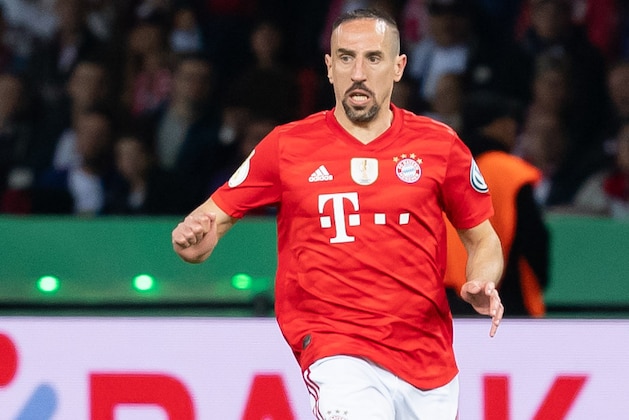 BERLIN, GERMANY - MAY 25: Franck Ribery of FC Bayern Muenchen controls the ball during the DFB Cup final between RB Leipzig and Bayern Muenchen at Olympiastadion on May 25, 2019 in Berlin, Germany. (Photo by TF-Images/Getty Images)