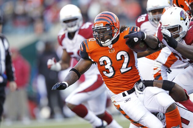 CINCINNATI, OH - DECEMBER 24: Cedric Benson #32 of the Cincinnati Bengals runs with the football against the Arizona Cardinals at Paul Brown Stadium on December 24, 2011 in Cincinnati, Ohio. The Bengals won 23-16. (Photo by Joe Robbins/Getty Images)
