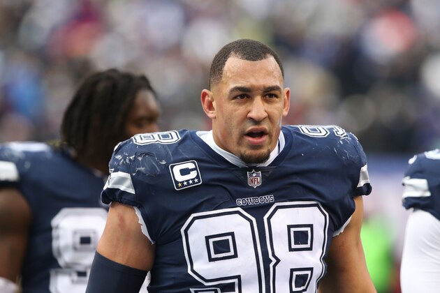 EAST RUTHERFORD, NJ - DECEMBER 10: Defensive Lineman Tyrone Crawford #98 of the Dallas Cowboys in action against the New York Giants on December 10, 2017 at MetLife Stadium in East Rutherford, New Jersey. Dallas won 30-10. (Photo by Al Pereira/Getty Images)