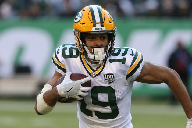 EAST RUTHERFORD, NEW JERSEY - DECEMBER 23: Wide Receiver Equanimeous St. Brown #19 of the Green Bay Packers in action against the New York Jets at MetLife Stadium on December 23, 2018 in East Rutherford, New Jersey. (Photo by Al Pereira/Getty Images)
