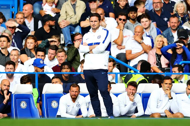 LONDON, ENGLAND - AUGUST 18: Manager of Chelsea, Frank Lampard looks on from the sidelines during the Premier League match between Chelsea FC and Leicester City at Stamford Bridge on August 18, 2019 in London, United Kingdom. (Photo by Chris Brunskill/Fantasista/Getty Images)