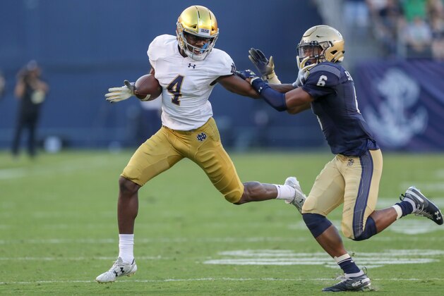 SAN DIEGO, CA - OCTOBER 27:  Kevin Austin #4 of the Notre Dame Fighting Irish runs with the ball in the 1st half against the Navy Midshipmen at SDCCU Stadium on October 27, 2018 in San Diego, California.  (Photo by Kent Horner/Getty Images)