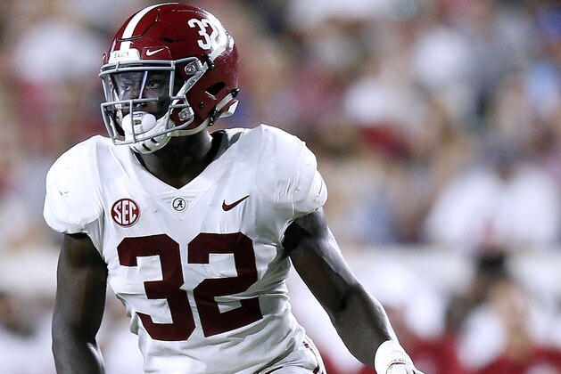 OXFORD, MS - SEPTEMBER 15:  Dylan Moses #32 of the Alabama Crimson Tide defends during a game against the Mississippi Rebels at Vaught-Hemingway Stadium on September 15, 2018 in Oxford, Mississippi.  (Photo by Jonathan Bachman/Getty Images)