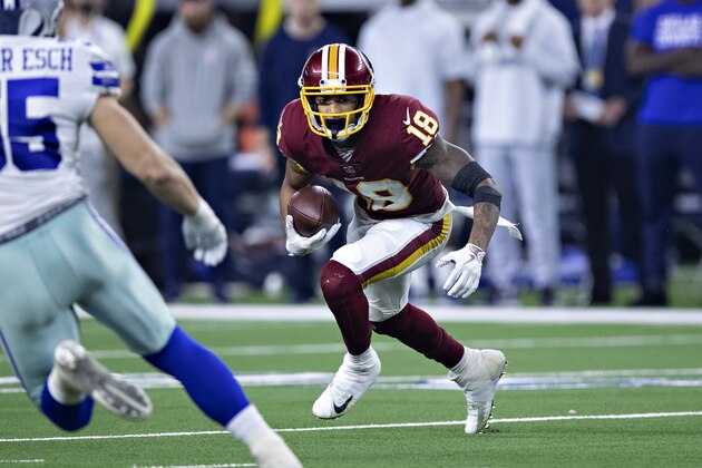 ARLINGTON, TX - NOVEMBER 22:  Josh Doctson #19 of the Washington Redskins runs the ball during a game against the Dallas Cowboys at AT&T Stadium on November 22, 2018 in Arlington, Texas.  The Cowboys defeated the Redskins 31-23.  (Photo by Wesley Hitt/Getty Images)