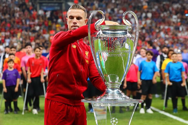 ISTANBUL, TURKEY - AUGUST 14:   Jordan Henderson of Liverpool holds the Champions League trophy prior to the UEFA Super Cup match between Liverpool and Chelsea at Vodafone Park on August 14, 2019 in Istanbul, Turkey. (Photo by Chris Brunskill/Fantasista/Getty Images)