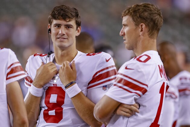 CINCINNATI, OH - AUGUST 22: Daniel Jones #8 and Eli Manning #10 of the New York Giants are seen during the preseason game against the Cincinnati Bengals at Paul Brown Stadium on August 22, 2019 in Cincinnati, Ohio. (Photo by Michael Hickey/Getty Images)