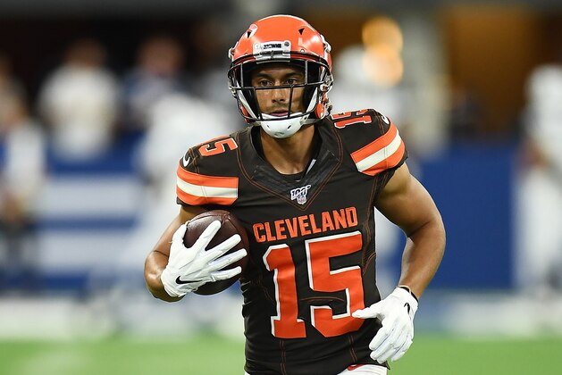 INDIANAPOLIS, INDIANA - AUGUST 17:  Damon Sheehy-Guiseppi #15 of the Cleveland Browns participates in warmups prior to a preseason game against the Indianapolis Colts at Lucas Oil Stadium on August 17, 2019 in Indianapolis, Indiana. (Photo by Stacy Revere/Getty Images)