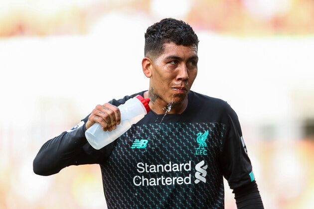 BURNLEY, ENGLAND - AUGUST 31: Roberto Firmino of Liverpool has a drink during the Premier League match between Burnley FC and Liverpool FC at Turf Moor on August 31, 2019 in Burnley, United Kingdom. (Photo by Robbie Jay Barratt - AMA/Getty Images)
