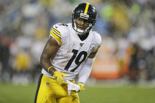 Pittsburgh Steelers wide receiver JuJu Smith-Schuster lines up against the Tennessee Titans in the first half of a preseason NFL football game Sunday, Aug. 25, 2019, in Nashville, Tenn. (AP Photo/James Kenney)