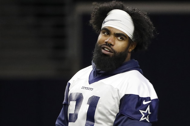 Dallas Cowboys running back Ezekiel Elliott (21) participates in drills at the team's NFL football training facility in Frisco, Texas, Wednesday, June 12, 2019. (AP Photo/Tony Gutierrez)