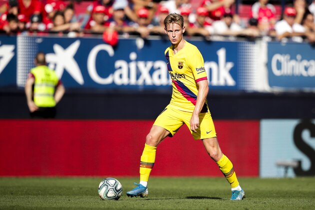 PAMPLONA, SPAIN - AUGUST 31: Frenkie de Jong of FC Barcelona during the La Liga Santander  match between Osasuna v FC Barcelona at the Estadio El Sadar on August 31, 2019 in Pamplona Spain (Photo by David S. Bustamante/Soccrates/Getty Images)