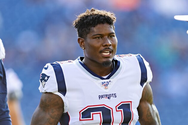 NASHVILLE, TN - AUGUST 17:  Jonathan Jones #31 of the New England Patriots warms up before a game against the Tennessee Titans during week two of the preseason at Nissan Stadium on August 17, 2019 in Nashville, Tennessee.  The Patriots defeated the Titans 22-17.  (Photo by Wesley Hitt/Getty Images)