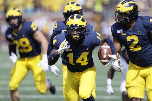 ANN ARBOR, MI - SEPTEMBER 7: Josh Metellus #14 of the Michigan Wolverines carries the ball against the Army Black Knights during the first half at Michigan Stadium on September 7, 2019 in Ann Arbor, Michigan. (Photo by Duane Burleson/Getty Images) ANN ARBOR, MI - SEPTEMBER 7: Josh Metellus #14 of the Michigan Wolverines carries the ball against the Army Black Knights during the first half at Michigan Stadium on September 7, 2019 in Ann Arbor, Michigan. (Photo by Duane Burleson/Getty Images)
