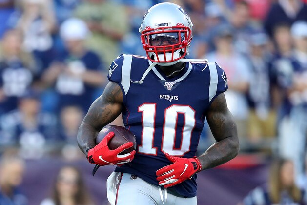 FOXBOROUGH, MASSACHUSETTS - AUGUST 29: Josh Gordon #10 of the New England Patriots warms up before the preseason game between the New York Giants and the New England Patriots at Gillette Stadium on August 29, 2019 in Foxborough, Massachusetts. (Photo by Maddie Meyer/Getty Images)