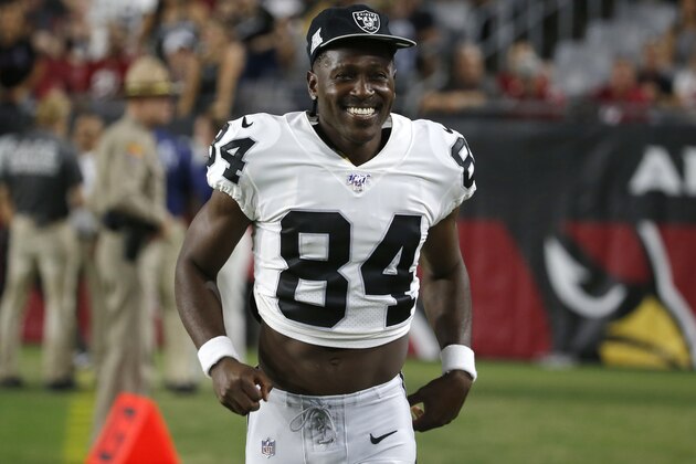 Oakland Raiders wide receiver Antonio Brown (84) during an an NFL preseason football game against the Arizona Cardinals, Thursday, Aug. 15, 2019, in Glendale, Ariz. The Raiders won 33-26. (AP Photo/Rick Scuteri)