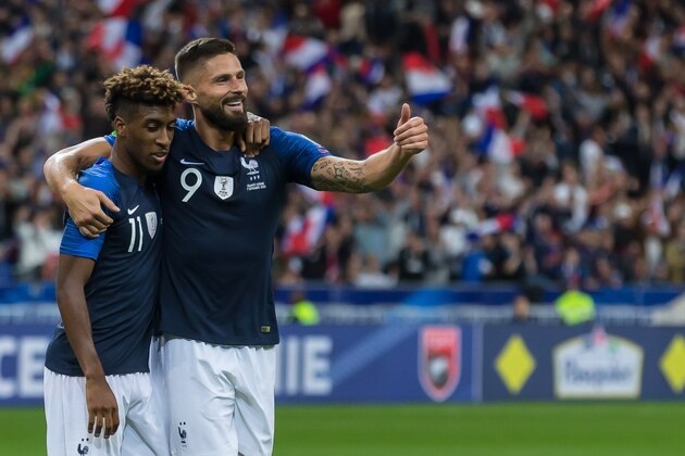 PARIS, FRANCE - SEPTEMBER 07: Kingsley Coman of France and Olivier Giroud of France celebrates after scoring his team's third goal with team mates during the UEFA Euro 2020 qualifier match between France and Albania at Stade de France on September 07, 2019 in Paris, France. (Photo by TF-Images/Getty Images)