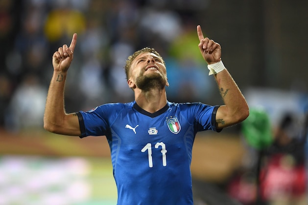 TAMPERE, FINLAND - SEPTEMBER 08:  Ciro Immobile of Italy celebrates after scoring the opening goal during the UEFA Euro 2020 qualifier between Finland and Italy at Tampere stadium (Ratina stadium) on September 8, 2019 in Tampere, Finland.  (Photo by Claudio Villa/Getty Images)