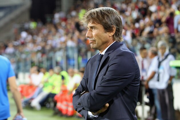 CAGLIARI, ITALY - SEPTEMBER 01: Antonio Conte coach of Cagliari looks on during the Serie A match between Cagliari Calcio and FC Internazionale at Sardegna Arena on September 1, 2019 in Cagliari, Italy.  (Photo by Enrico Locci/Getty Images)