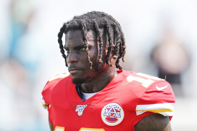 JACKSONVILLE, FLORIDA - SEPTEMBER 08: Tyreek Hill #10 of the Kansas City Chiefs looks on during warmups before a game against the Jacksonville Jaguars at TIAA Bank Field on September 08, 2019 in Jacksonville, Florida. (Photo by James Gilbert/Getty Images)