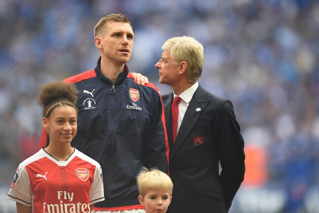 LONDON, ENGLAND - MAY 27: Per Mertesacker and Arsene Wenger of Arsenal line up ahead of the Emirates FA Cup Final between Arsenal and Chelsea at Wembley Stadium on May 27, 2017 in London, England.  (Photo by Laurence Griffiths/Getty Images)