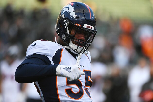 OAKLAND, CALIFORNIA - SEPTEMBER 09: Bradley Chubb #55 of the Denver Broncos warms up prior to their game against the Oakland Raiders at RingCentral Coliseum on September 09, 2019 in Oakland, California. (Photo by Robert Reiners/Getty Images)