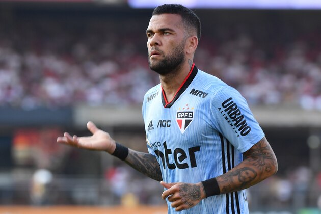 Sao Paulo's player Dani Alves gestures during the Brazilian Championship football match against Ceara at Morumbi stadium in Sao Paulo, Brazil, on August 18, 2019. (Photo by NELSON ALMEIDA / AFP)        (Photo credit should read NELSON ALMEIDA/AFP/Getty Images)