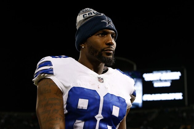 OAKLAND, CA - DECEMBER 17: Dez Bryant #88 of the Dallas Cowboys leaves the field after a win against the Oakland Raiders at Oakland-Alameda County Coliseum on December 17, 2017 in Oakland, California. (Photo by Lachlan Cunningham/Getty Images)