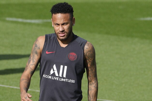 Paris Saint-Germain's Brazilian forward Neymar attends a training session on September 13, 2019 at the club's Camp des Loges training grounds in Saint-Germain-en-Laye, near Paris, a day before a French L1 football match against Strasbourg. (Photo by GEOFFROY VAN DER HASSELT / AFP)        (Photo credit should read GEOFFROY VAN DER HASSELT/AFP/Getty Images)