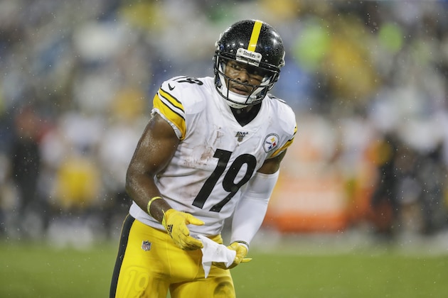 Pittsburgh Steelers wide receiver JuJu Smith-Schuster lines up against the Tennessee Titans in the first half of a preseason NFL football game Sunday, Aug. 25, 2019, in Nashville, Tenn. (AP Photo/James Kenney)