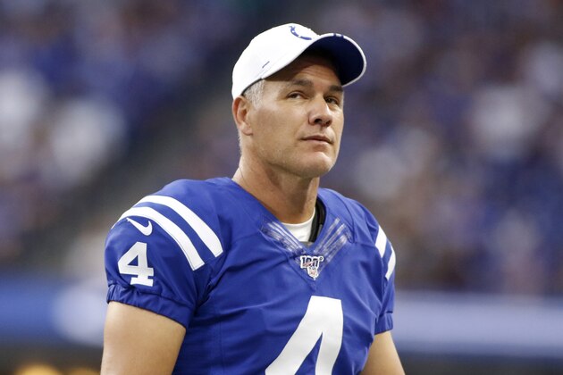 INDIANAPOLIS, INDIANA - AUGUST 24: Adam Vinatieri #4 of the Indianapolis Colts on the sidelines during the preseason game against the Chicago Bears at Lucas Oil Stadium on August 24, 2019 in Indianapolis, Indiana. (Photo by Justin Casterline/Getty Images)