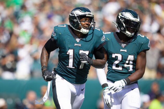 PHILADELPHIA, PA - SEPTEMBER 08: Alshon Jeffery #17 of the Philadelphia Eagles celebrates with Jordan Howard #24 after scoring a touchdown in the third quarter against the Washington Redskins at Lincoln Financial Field on September 8, 2019 in Philadelphia, Pennsylvania. The Eagles defeated the Redskins 32-27. (Photo by Mitchell Leff/Getty Images)