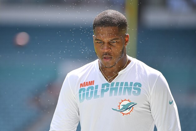 MIAMI, FLORIDA - SEPTEMBER 08: Raekwon McMillan #52 of the Miami Dolphins looks on prior to the game between the Miami Dolphins and the Baltimore Ravens at Hard Rock Stadium on September 08, 2019 in Miami, Florida. (Photo by Mark Brown/Getty Images)