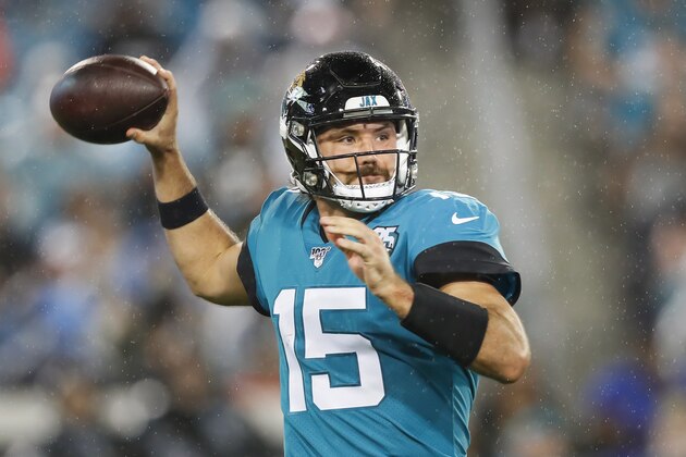 JACKSONVILLE, FLORIDA - SEPTEMBER 19: Gardner Minshew #15 of the Jacksonville Jaguars throws a pass during the second quarter against the Tennessee Titans at TIAA Bank Field on September 19, 2019 in Jacksonville, Florida. (Photo by James Gilbert/Getty Images)