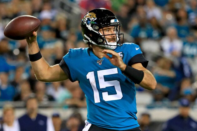 JACKSONVILLE, FLORIDA - SEPTEMBER 19: Gardner Minshew #15 of the Jacksonville Jaguars passes during a game against the Tennessee Titans at TIAA Bank Field on September 19, 2019 in Jacksonville, Florida. (Photo by Mike Ehrmann/Getty Images)
