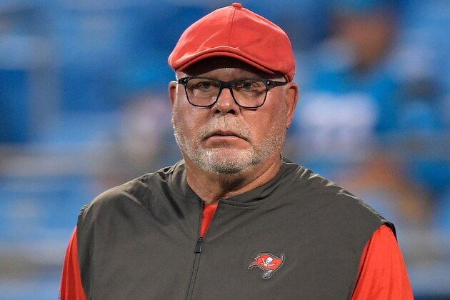 CHARLOTTE, NORTH CAROLINA - SEPTEMBER 12: Head coach Bruce Arians of the Tampa Bay Buccaneers watches his team warm up before their game against the Carolina Panthers at Bank of America Stadium on September 12, 2019 in Charlotte, North Carolina. (Photo by Grant Halverson/Getty Images)