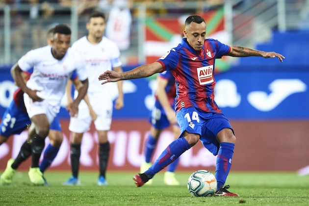 EIBAR, SPAIN - SEPTEMBER 26: Yoel Rodriguez shoots for score a penalty shoot during the Liga match between SD Eibar SAD and Sevilla FC at Ipurua Municipal Stadium on September 26, 2019 in Eibar, Spain. (Photo by Juan Manuel Serrano Arce/Getty Images)