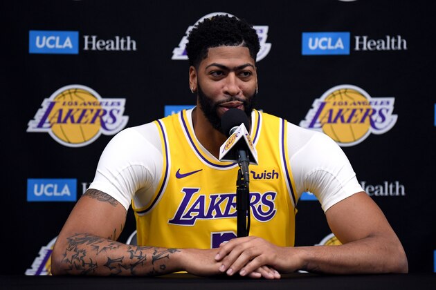 EL SEGUNDO, CALIFORNIA - SEPTEMBER 27:  Anthony Davis #3 of the Los Angeles Lakers speaks to the press during Los Angeles Lakers media day at UCLA Health Training Center on September 27, 2019 in El Segundo, California. (Photo by Harry How/Getty Images)