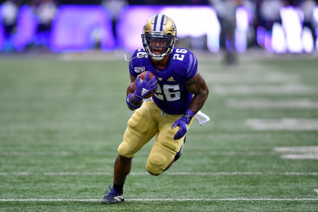 SEATTLE, WASHINGTON - SEPTEMBER 07: Salvon Ahmed #26 of the Washington Huskies warms up before the game against the California Golden Bears the at Husky Stadium on September 07, 2019 in Seattle, Washington. (Photo by Alika Jenner/Getty Images) SEATTLE, WASHINGTON - SEPTEMBER 07: Salvon Ahmed #26 of the Washington Huskies warms up before the game against the California Golden Bears the at Husky Stadium on September 07, 2019 in Seattle, Washington. (Photo by Alika Jenner/Getty Images)