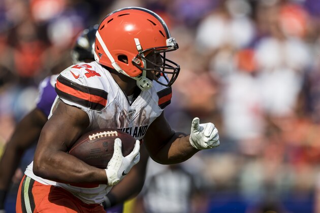 BALTIMORE, MD - SEPTEMBER 29: Nick Chubb #24 of the Cleveland Browns runs for a touchdown against the Baltimore Ravens during the second half at M&T Bank Stadium on September 29, 2019 in Baltimore, Maryland. (Photo by Scott Taetsch/Getty Images)