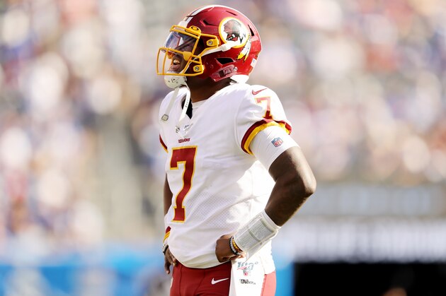 EAST RUTHERFORD, NEW JERSEY - SEPTEMBER 29:  Dwayne Haskins Jr. #7 of the Washington Redskins walks on the field in the fourth quarter against the New York Giants at MetLife Stadium on September 29, 2019 in East Rutherford, New Jersey. (Photo by Elsa/Getty Images)