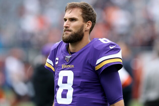 CHICAGO, ILLINOIS - SEPTEMBER 29:  Kirk Cousins #8 of the Minnesota Vikings warms up before the game against the Chicago Bears at Soldier Field on September 29, 2019 in Chicago, Illinois. (Photo by Dylan Buell/Getty Images)