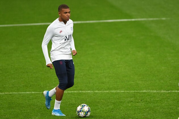 Paris Saint-Germain's French forward Kylian Mbappe attends a training session on the eve of the UEFA Champions League Group A football match between Galatasaray and Paris Saint-Germain at the TT Ali Samiyen sport complex in Istanbul on September 30, 2019. (Photo by Ozan KOSE / AFP)        (Photo credit should read OZAN KOSE/AFP/Getty Images)