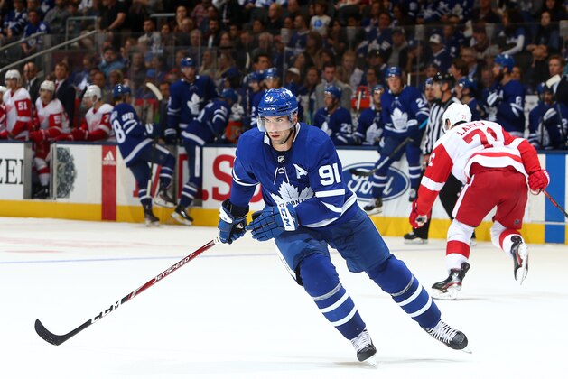 TORONTO, ON - SEPTEMBER 28:  John Tavares #91 of the Toronto Maple Leafs skates during an NHL pre-season game against the Detroit Red Wings at Scotiabank Arena on September 28, 2019 in Toronto, Canada.  (Photo by Vaughn Ridley/Getty Images)