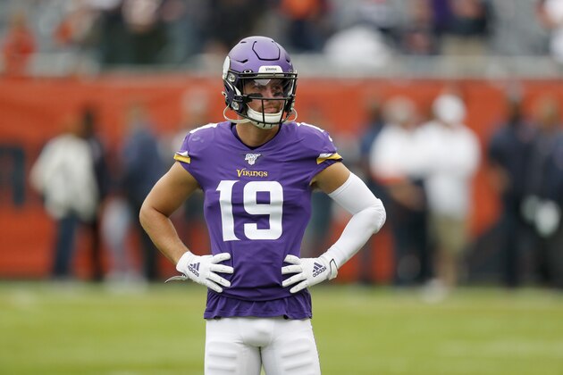 Minnesota Vikings wide receiver Adam Thielen (19) warms up before the start of an NFL football game between the Minnesota Vikings and Chicago Bears Sunday, Sept. 29, 2019, in Chicago. (AP Photo/Charles Rex Arbogast)