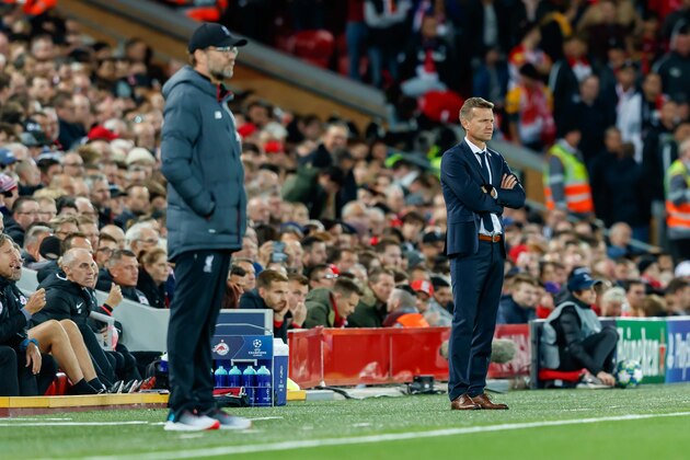 LIVERPOOL, ENGLAND - OCTOBER 02: head coach Juergen Klopp of FC Liverpool, head coach Jesse Marsch of RB Salzburg looks on during the UEFA Champions League group E match between Liverpool FC and RB Salzburg at Anfield on October 2, 2019 in Liverpool, United Kingdom. (Photo by TF-Images/Getty Images)